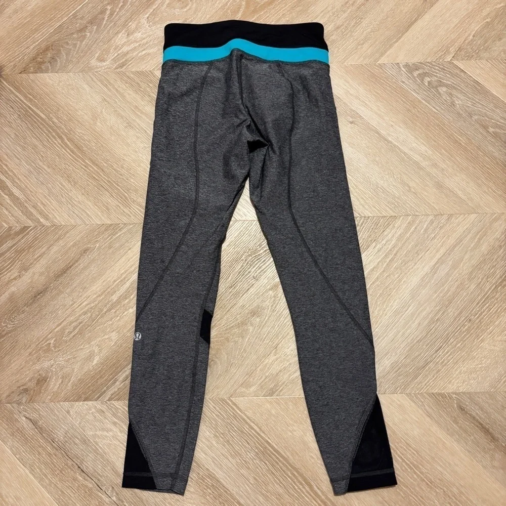 Size 4 Lululemon Inspire Tight‎ II Grey/Blue Leggings